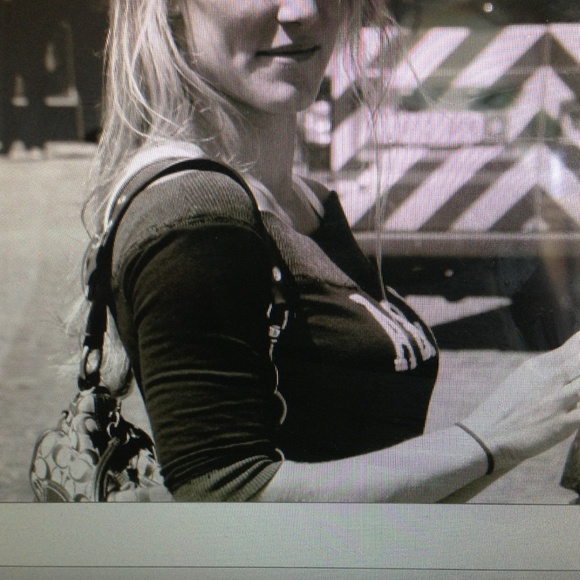 Abercrombie Off The Shoulder Sweatshirt - Picture 2 of 4